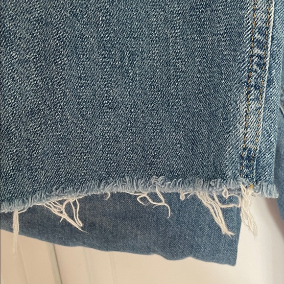 BDG Graphic Art Mom High-Rise Blue Denim Distressed Jeans Sz 29 - Picture 6 of 12